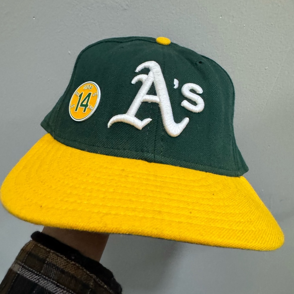 Oakland A's New Era 59FIFTY baseball cap Hat Authentic Sz7⅜ Vida #14 Pin Enamel